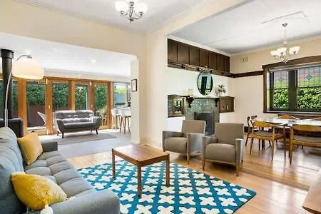Charming Inner City Home Excellent Base In 호바트